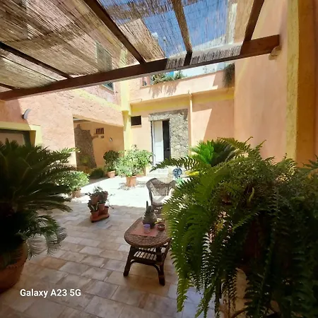 לינה וארוחת בוקר S'arrollieddu וילאפוצו