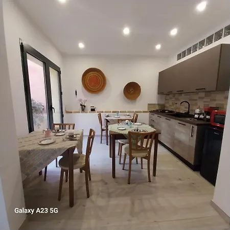 לינה וארוחת בוקר S'arrollieddu 3*